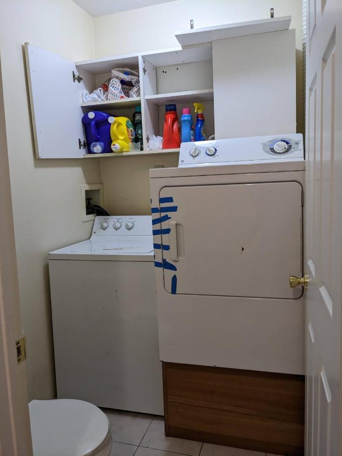 Fawlty Towers In Williamsburg Apartment นิวยอร์ก ภายนอก รูปภาพ